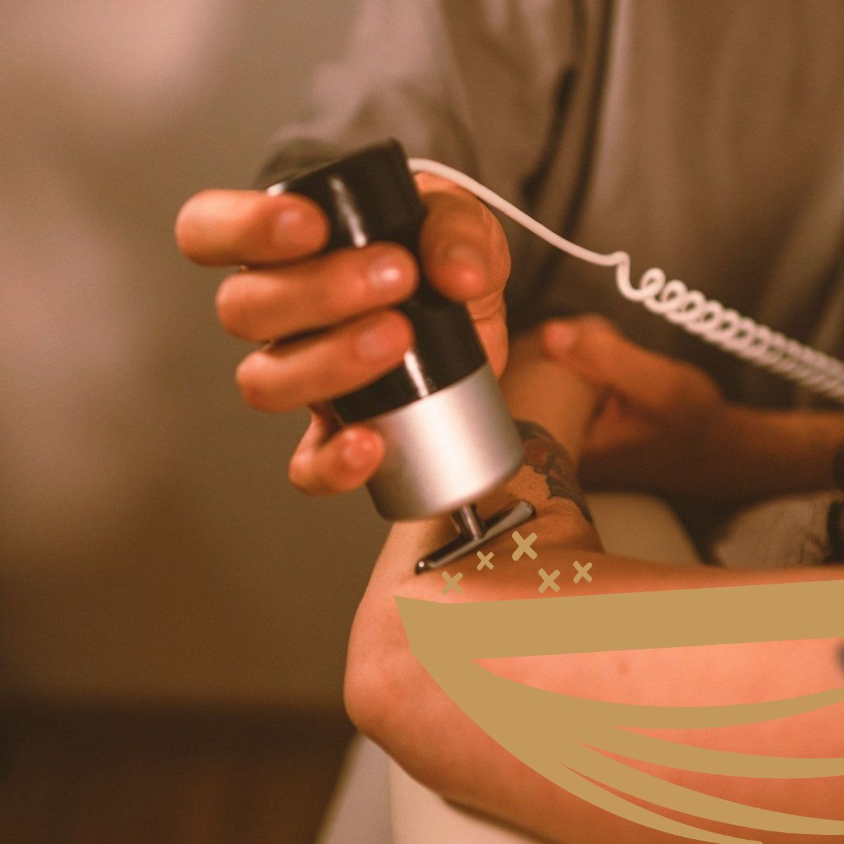 Effektive Behandlung chronischer Schmerzen durch tiefenwirksame Schallwellen mit dem SoundWave Pro.